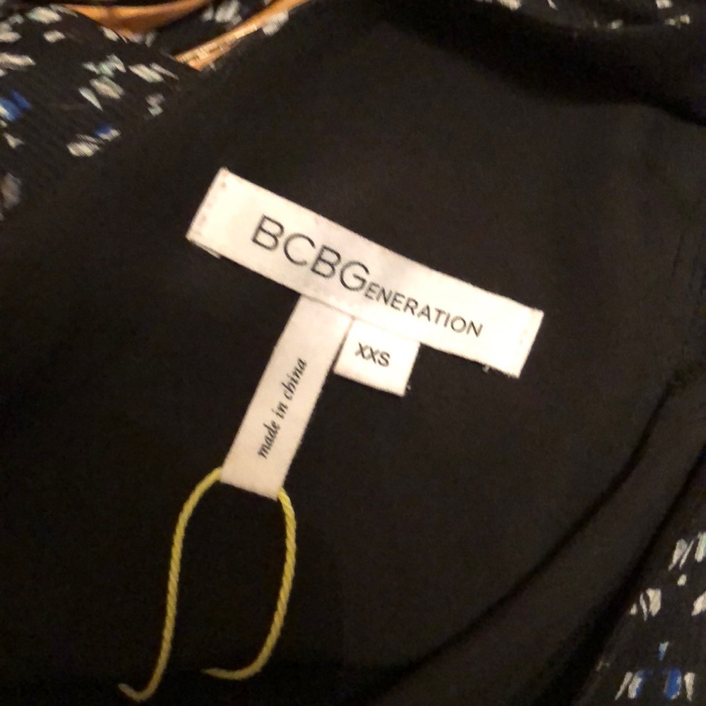 📦 🚚 EVERYTHING MUST GO! BCBGeneration Romper | Size XXS - Picture 5 of 6